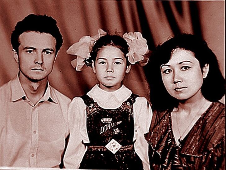 Ляйсан Утяшева с родителями Альбертом и Зульфией