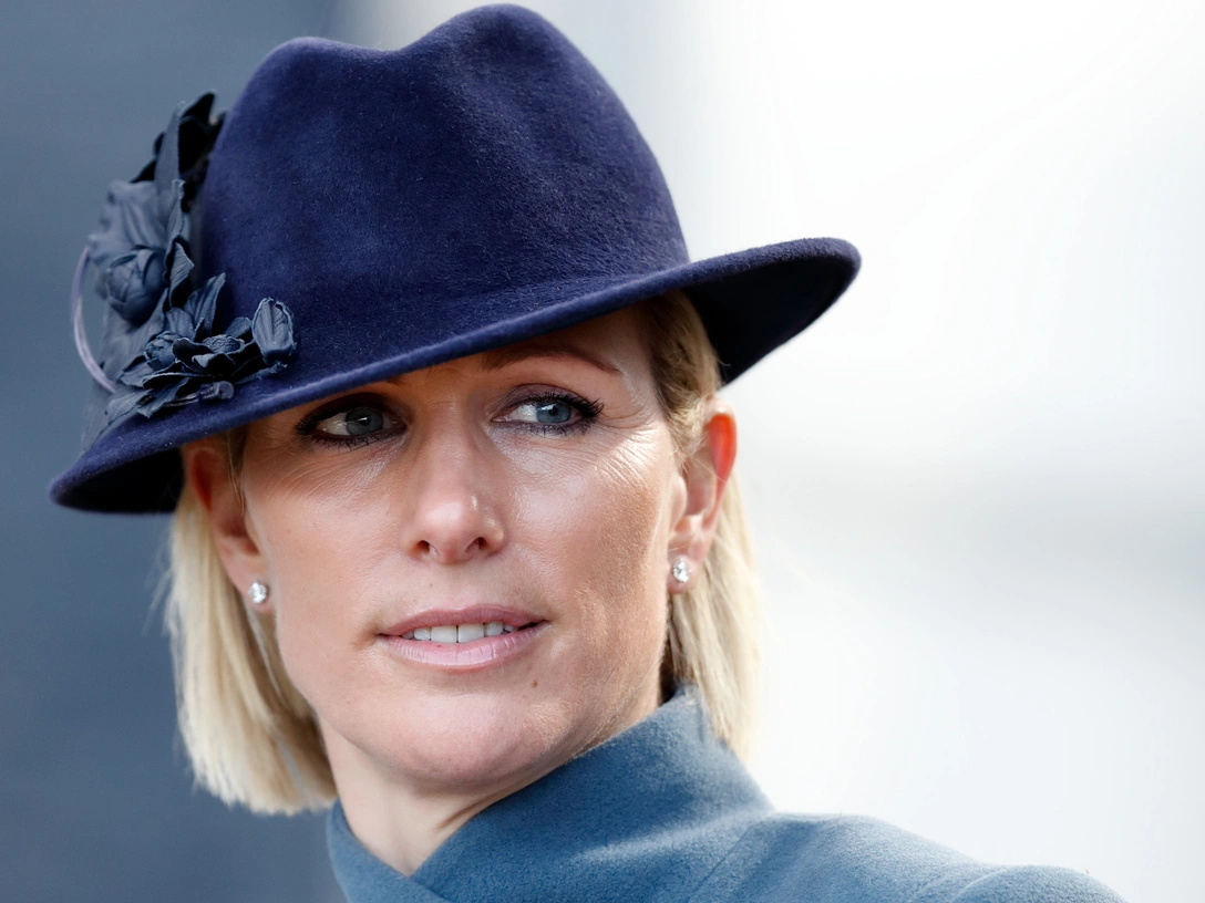 Зара Тиндолл на третьем дне Челтнемского фестиваля под девизом «Четверг Святого Патрика», 12 марта 2020 | marieclaire.ru