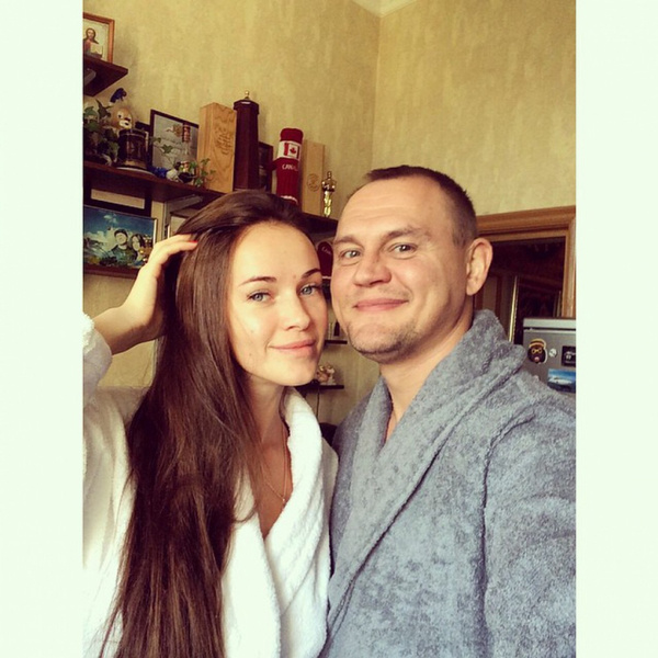Звезда «Дома2» Степан Меньщиков расстался с женой