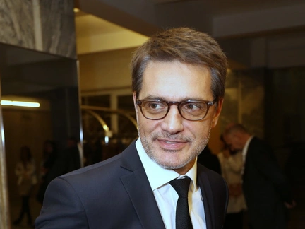 Расставание с женой, работа таксистом, страшная авария. Жизненные кризисы Константина Лавроненко