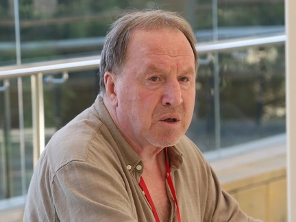 «Тошнота и кашель с прожилками крови»: жена Владимира Стеклова о борьбе семьи с коронавирусом