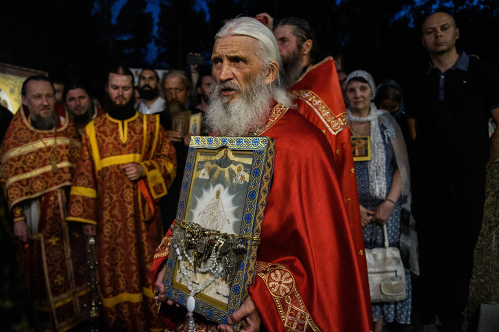 Схимонах Сергий официально отлучен от церкви