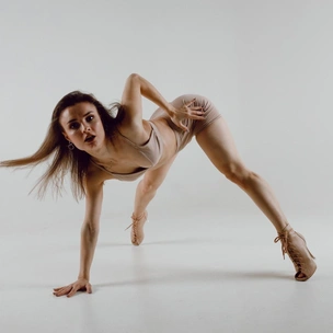 Спорт не нужен: 4 стиля танцев, которые помогут стать более гибкой и женственной