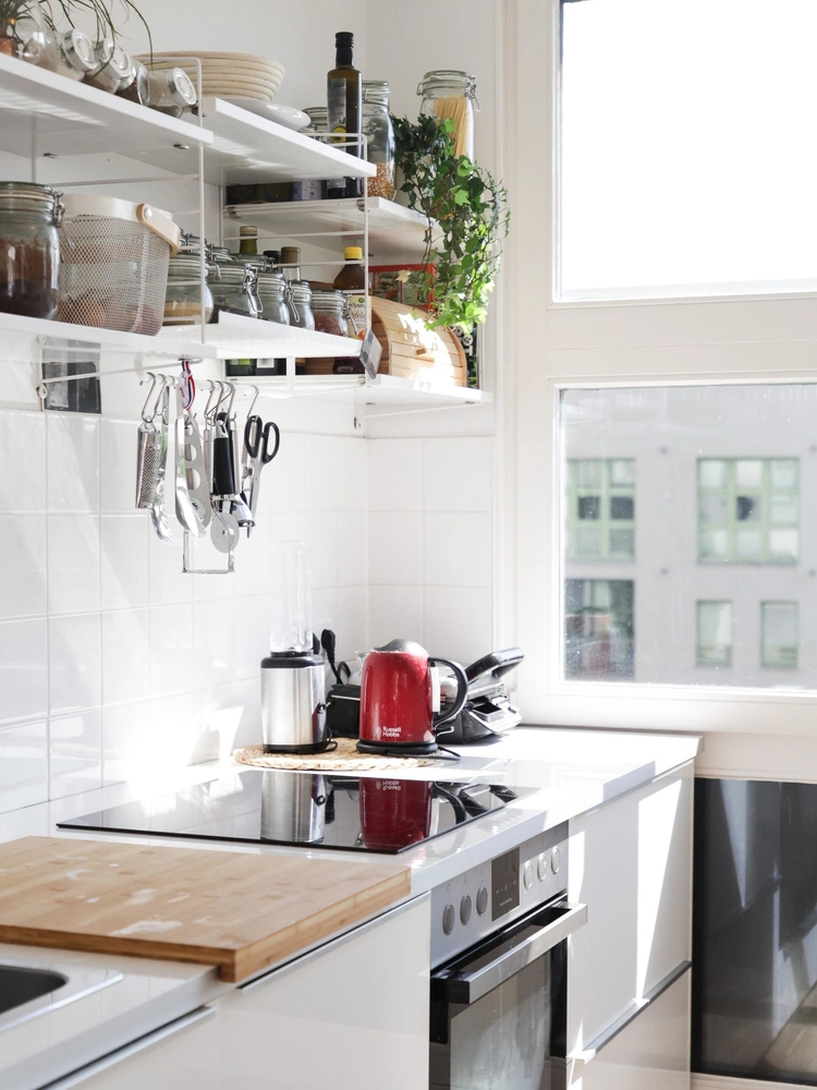 Как меньше есть: 7 идей для оформления кухни, которые помогут похудеть | Источник: Beazy/Unsplash