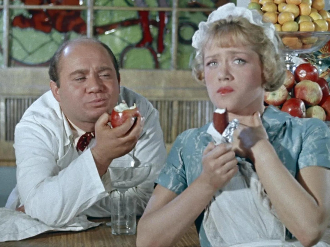 Кадр из фильма «Полосатый рейс» | marieclaire.ru