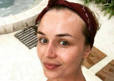 Полина Гагарина показала потрясающую фигуру в бикини