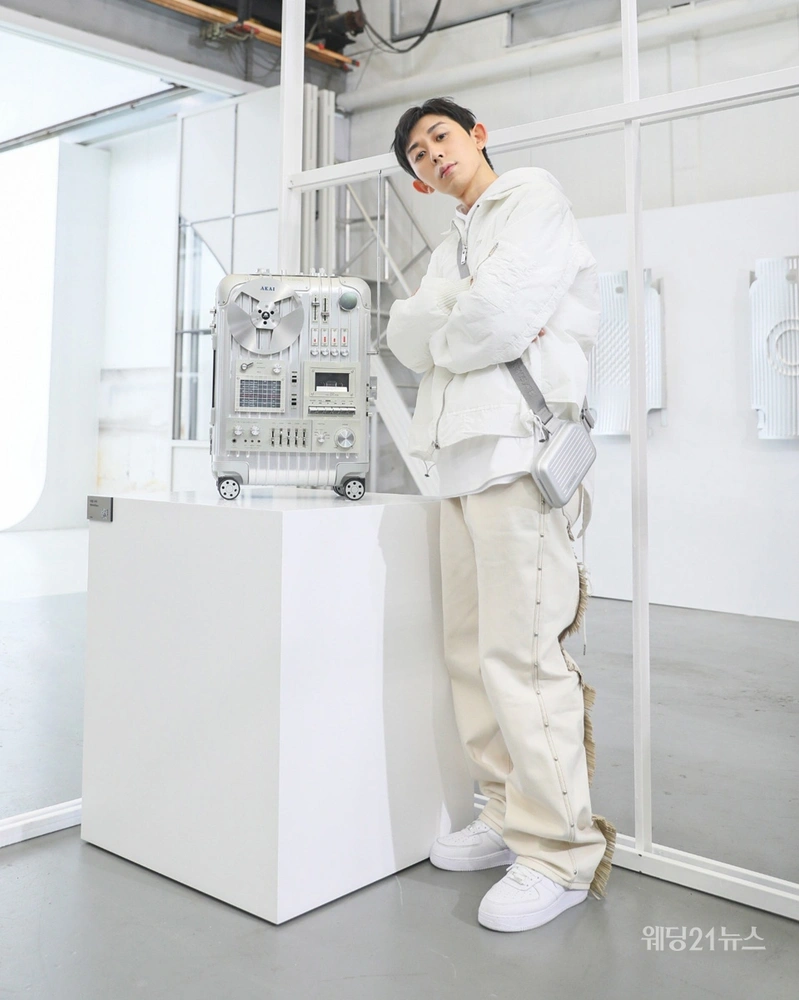 Корейский дизайнер создал стул из чемоданов Rimowa | mcmaison.ru