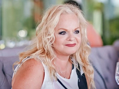 Долина подарила дочке Укупника розовый бомбер