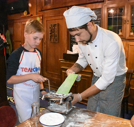 Лепим пельмени на английском