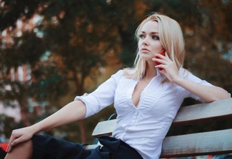 «Мне зачем-то звонит бывший»