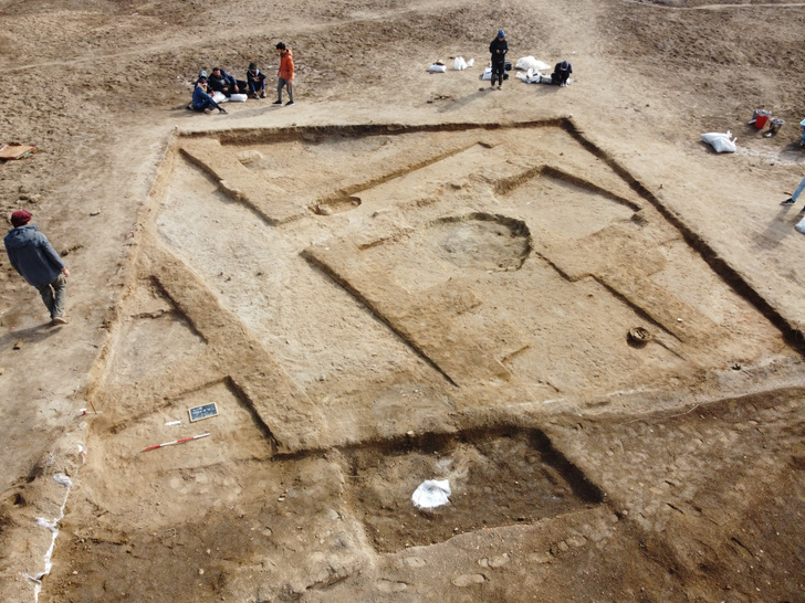 Общепит 6000 лет назад: посмотрите на остатки шумерского кафе с летней верандой и холодильником