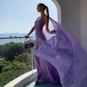 Самый модный образ на выпускной: платье в оттенке Very Peri как у Леони Ханне на Каннском кинофестивале 2022
