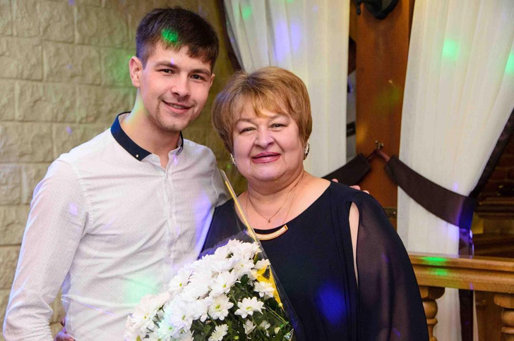 Мать Дмитрия Дмитренко изводит беременную Рапунцель