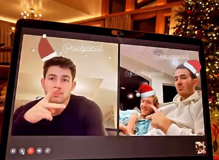 Соблюдая традиции: Jonas Brothers объединились на Рождество 🎶