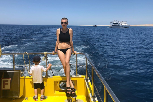 Дарья Мельникова уехала в отпуск с семьей