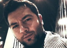 Алексей Чумаков выпустил свою первую книгу