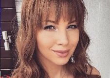 Полина Диброва стала крестной мамой