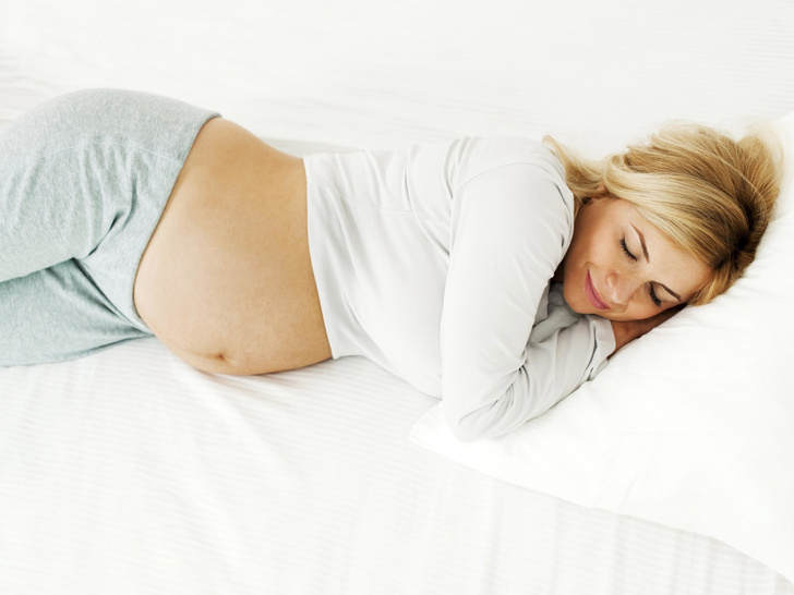 беременность, как спать беременным, как спать при беременности, где ставить кровать по фен шуй, сон беременных