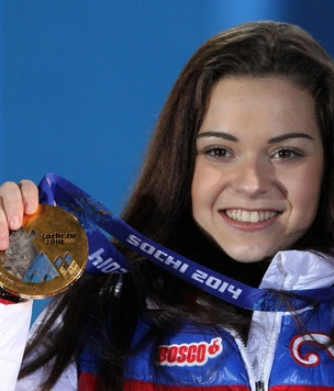 Фигуристка Аделина Сотникова впервые стала мамой: смотрим фото звезды Олимпиады-2014