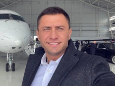 Вопреки слухам о расставании. Павел Прилучный отдыхает в Сочи с Мирославой Карпович