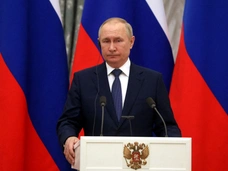 Полный текст указа Владимира Путина о введении военного положения в регионах России