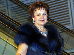 Пыталась пережить смерть сына: Татьяна Судец проиграла в казино квартиру и 14 автомобилей
