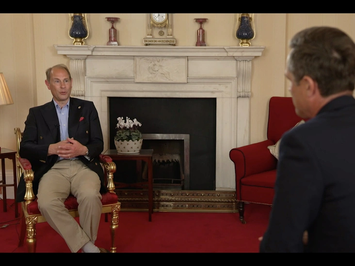 Принц Эдвард дает интервью в эфире CNN, 10 июня 2021