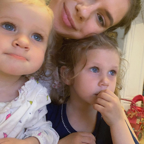 «Требуется время»: Маргарита Готовцева о том, как прошла ее первая встреча с дочками спустя год