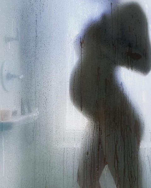 Звезда фильма «Сумерки» Эшли Грин показала свой беременный живот 🤰
