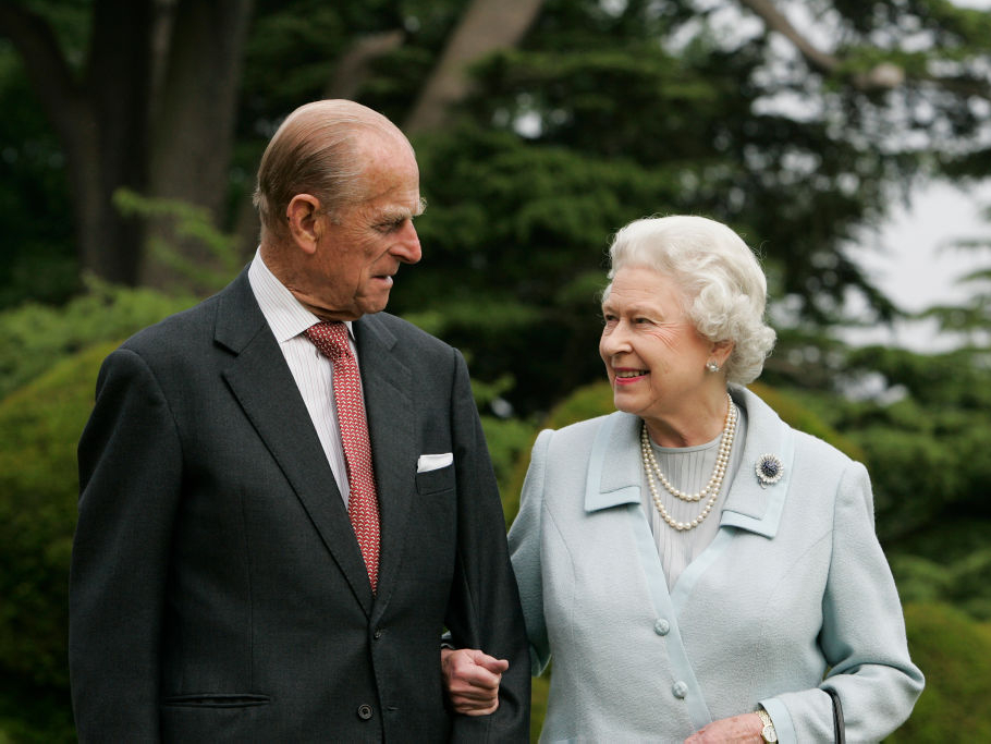 Принц Филипп и Елизавета II в Хэмпшире, 18 ноября 2007 | marieclaire.ru