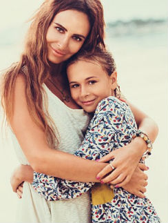 Саша Зверева с дочкой Василисой