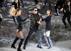 Исполнителя хита Gangnam Style допросила полиция из-за секс-скандала