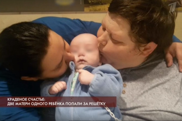 На протяжении двух с половиной лет Светлана и Юрий воспитывали Богдана | Источник: кадр из программы