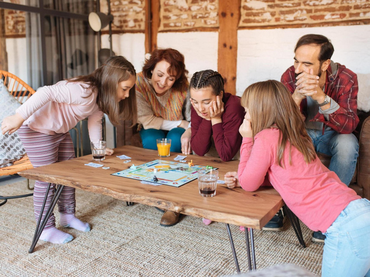 Самооценка взлетит: 3 семейные игры, которые помогут ребенку стать уверенным в себе