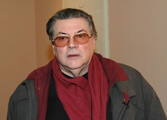 Александр Ширвиндт: «Олег Ефремов в состоянии крайнего опьянения ногами бил машины»