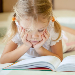Почему детям нужно читать страшные сказки — объясняет психолог
