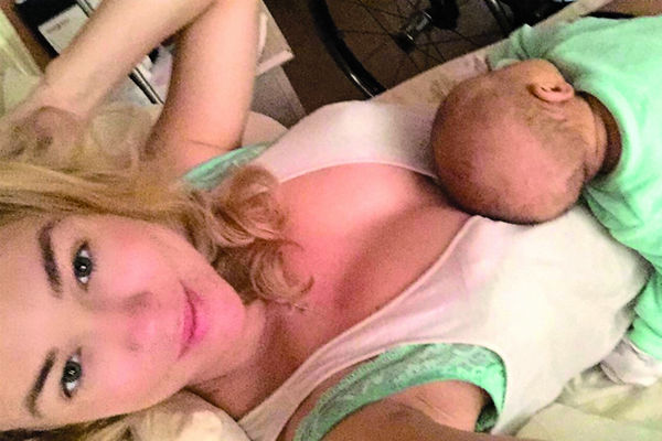 Первые несколько дней Ксения почти не спала – не могла насмотреться на новорожденную дочку | Источник: Личный архив