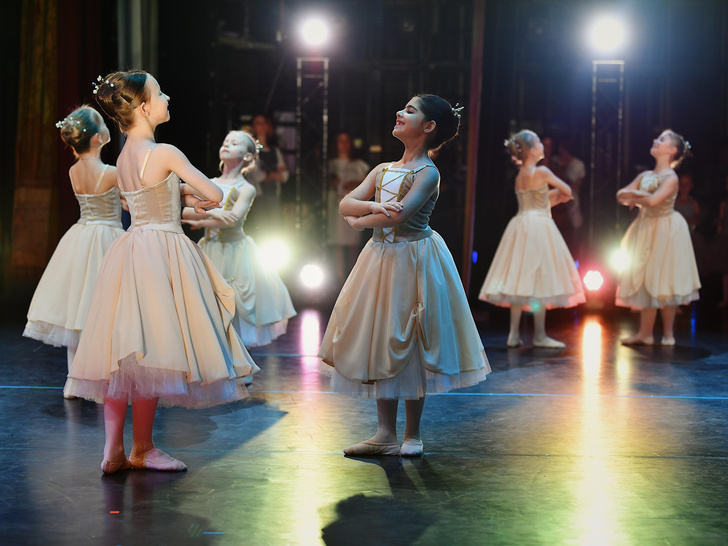 Центральная балетная школа представила музыкальный спектакль «Коппелия»