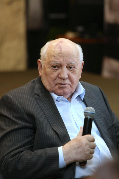 Михаил Горбачев мучается из-за проблем с почками. Политик проходит курс гемодиализа