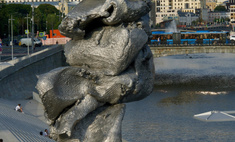 Скульптор-создатель «кучи» на Болотной сравнил свое детище с Эйфелевой башней