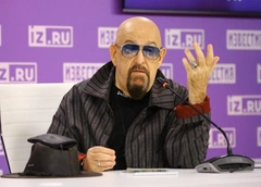 Михаил Шуфутинский о молодой супруге: «Если я сбрею бороду, жена перестанет меня любить и узнавать»