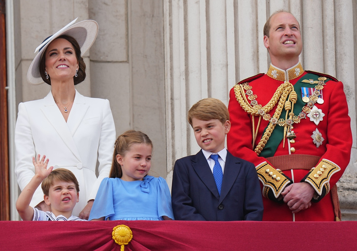 Луи наказали? Младшего сына Кейт и Уильяма оставили дома после первого дня празднований юбилея королевы