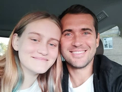 15-летняя дочь Кержакова заявила, что попала в рехаб из-за проблем с психикой