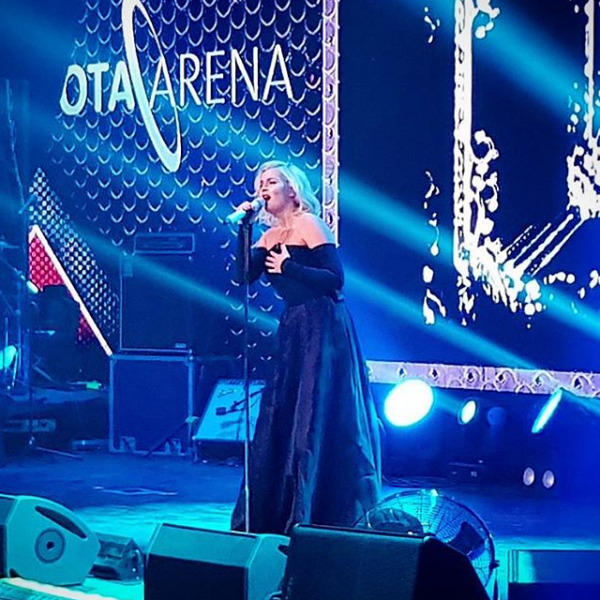 Выступление Гагариной на сцене Yota Arena