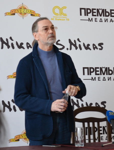 Никас Сафронов