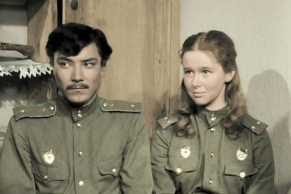 Евгения Симонова сыграла возлюбленную героя Рустама Сагдуллаева