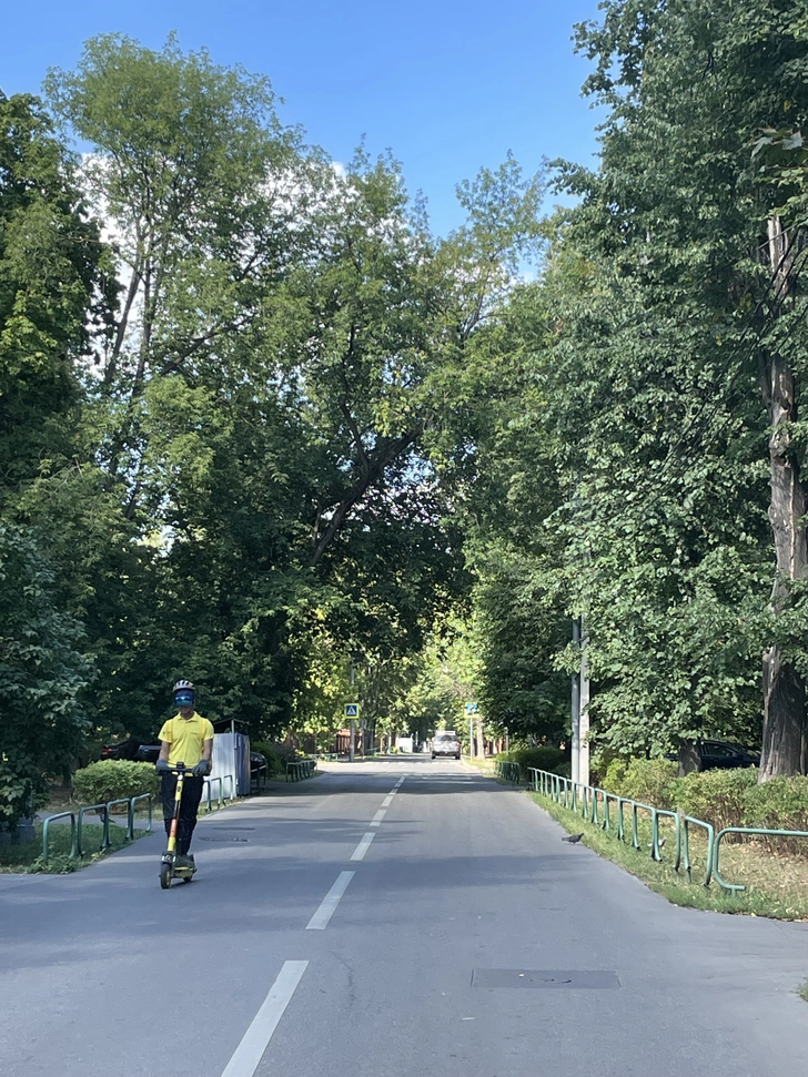 Как выглядят дома в знаменитом поселке художников «Сокол» в Москве