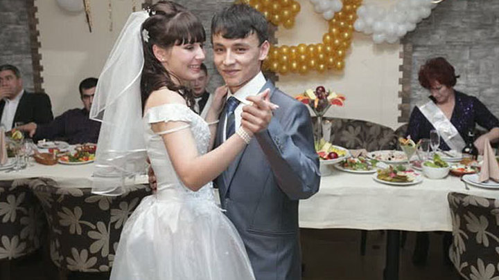 «Дети его папой называют»: ставшая мамой в 11 лет Валя Исаева выходит замуж