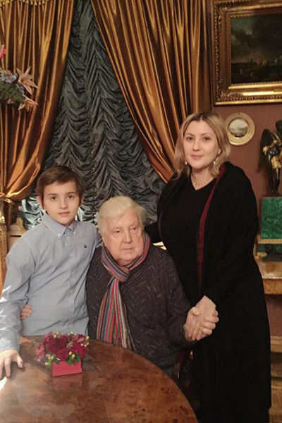 Илья Глазунов с дочерью Верой и внуком Ильей