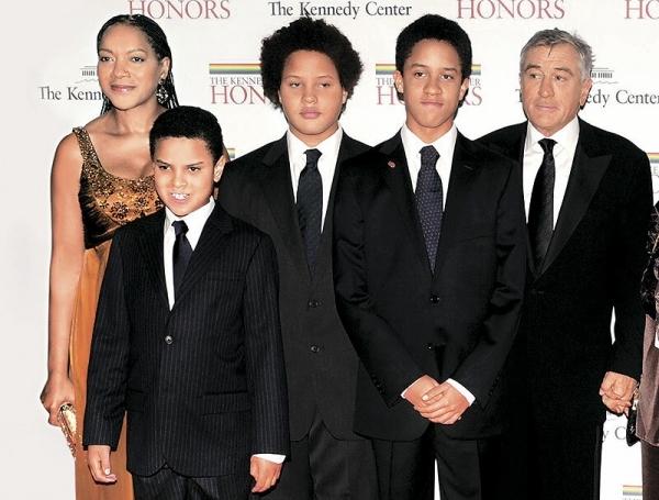 Роберт Де Ниро снова стал отцом: у 79-летнего актера родился седьмой ребенок